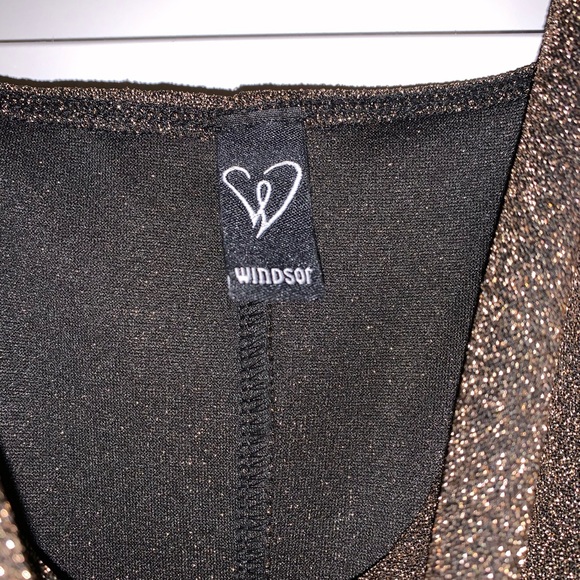 Windsor Gold Dress! - Picture 5 of 8